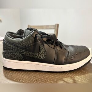 Air Jordan 1 Low SE "Black Elephant" Size 10.5